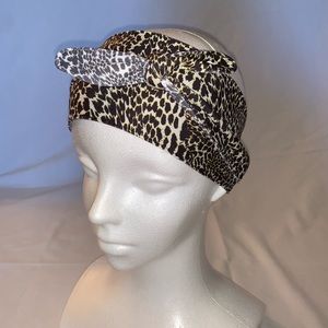NIKE WOMENS CHEETAH BANDANA REVERSIBLE HEAD TIE